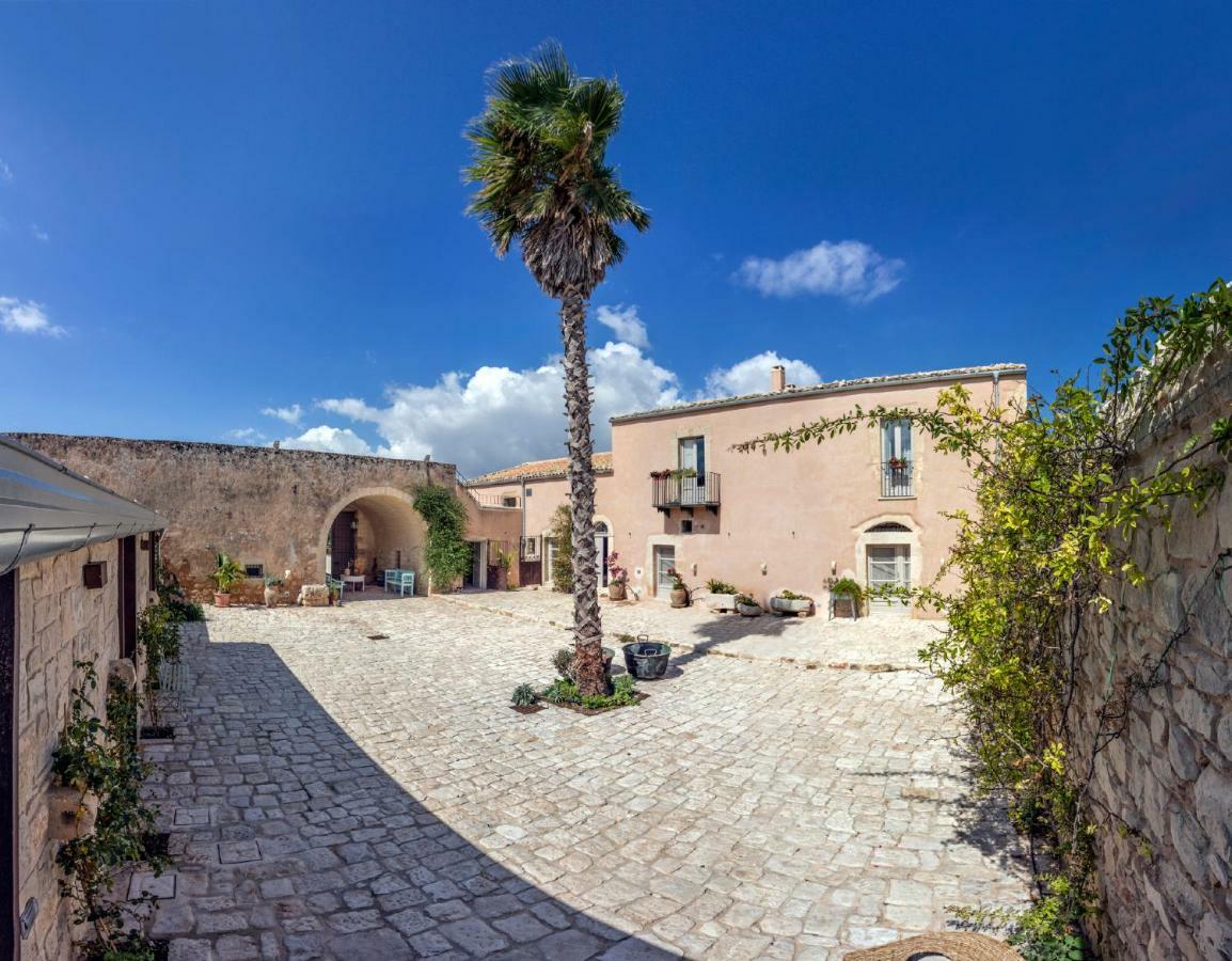 Penzion Terre Di Cavalusi Relais Donnafugata Exteriér fotografie