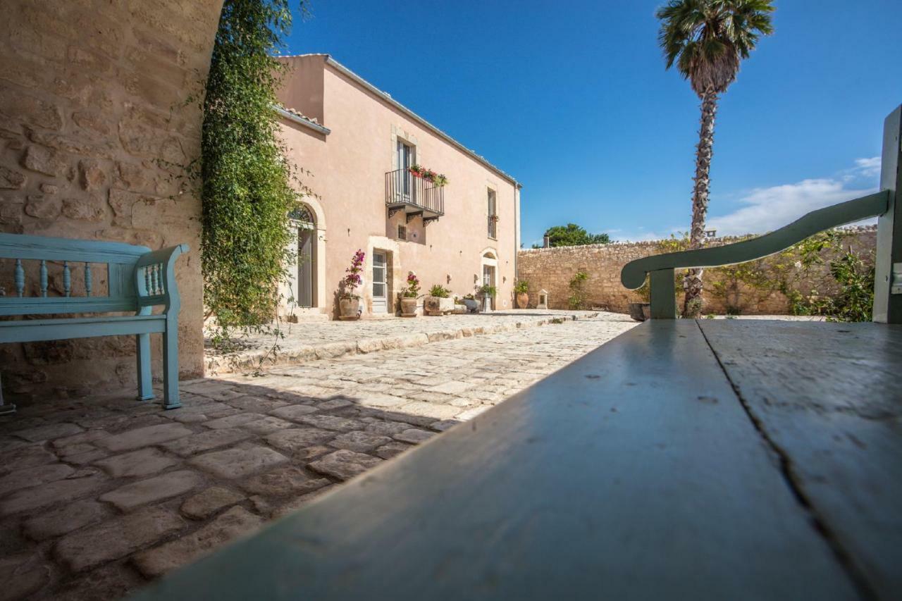 Penzion Terre Di Cavalusi Relais Donnafugata Exteriér fotografie
