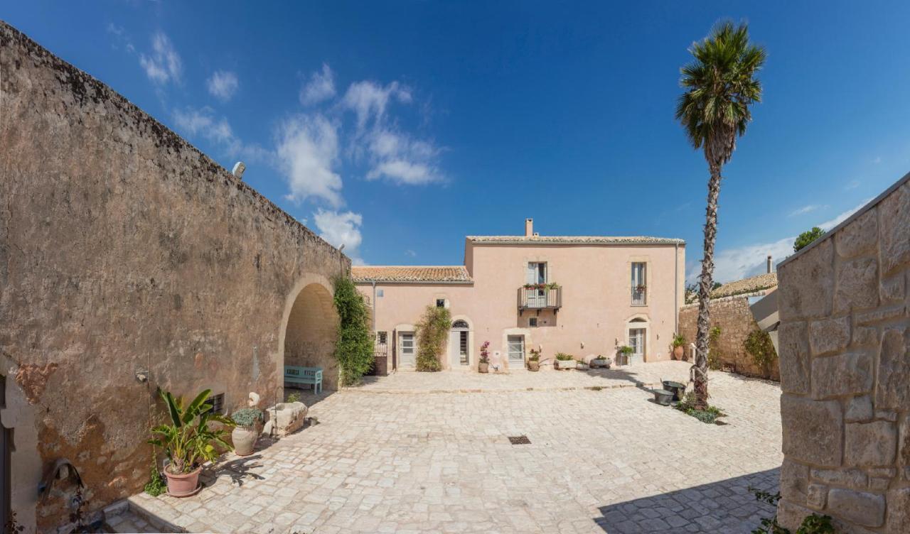 Penzion Terre Di Cavalusi Relais Donnafugata Exteriér fotografie